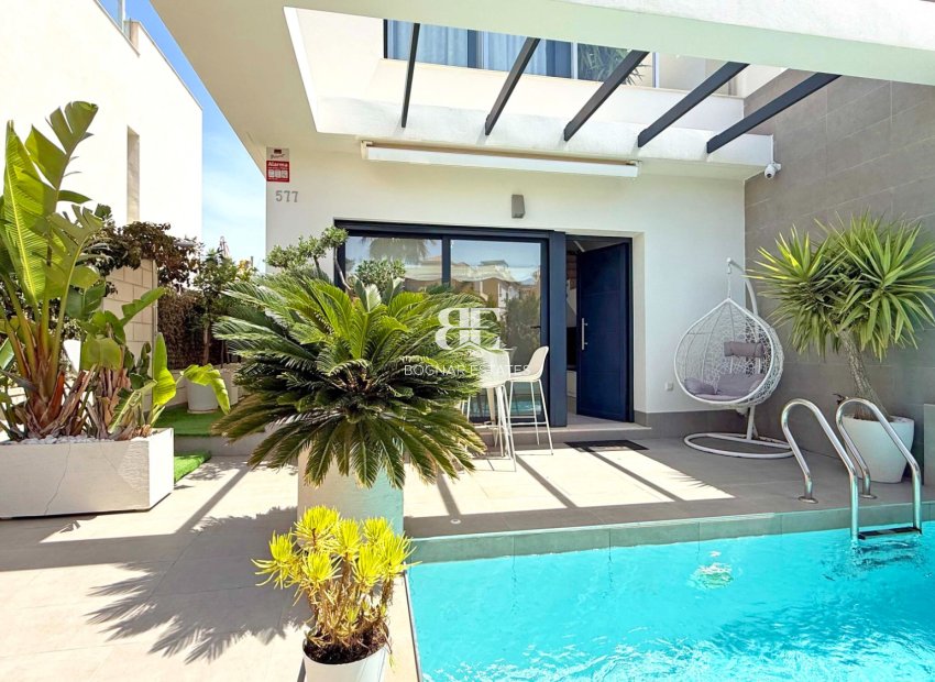 Wiederverkauf - Villa -
Orihuela Costa - Villamartín