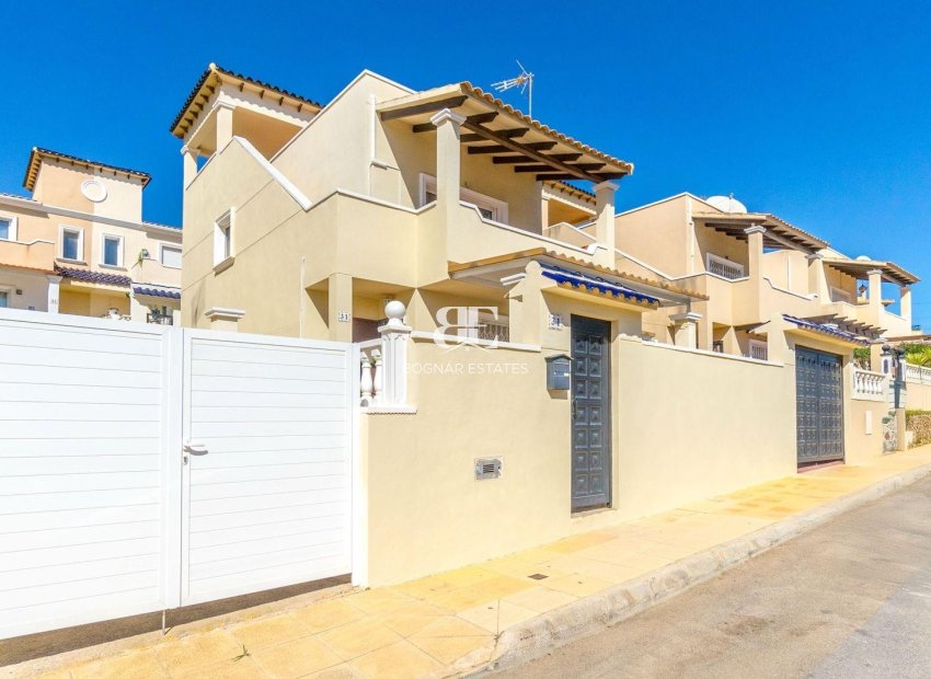 Wiederverkauf - Villa -
Orihuela Costa - Villamartín