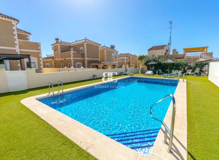 Wiederverkauf - Villa -
Orihuela Costa - Villamartín