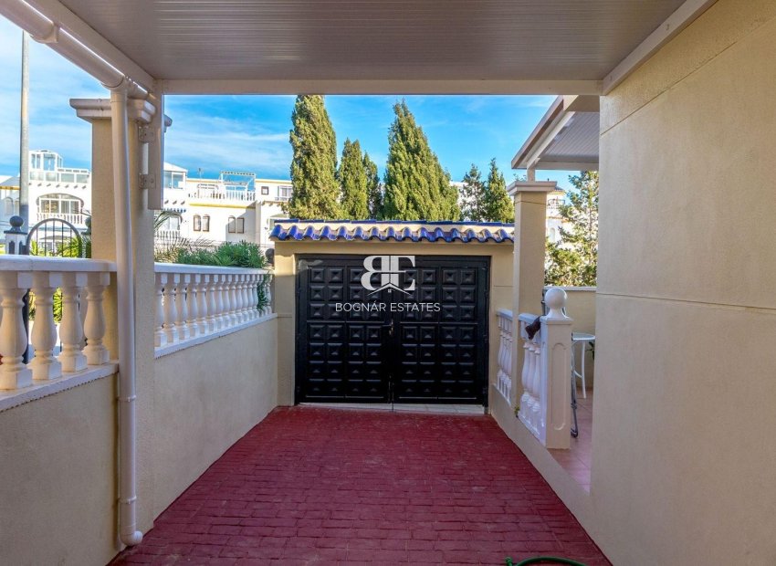 Wiederverkauf - Villa -
Orihuela Costa - Villamartín