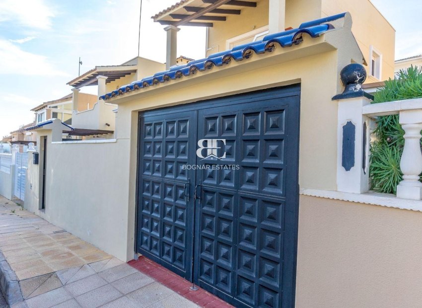 Wiederverkauf - Villa -
Orihuela Costa - Villamartín