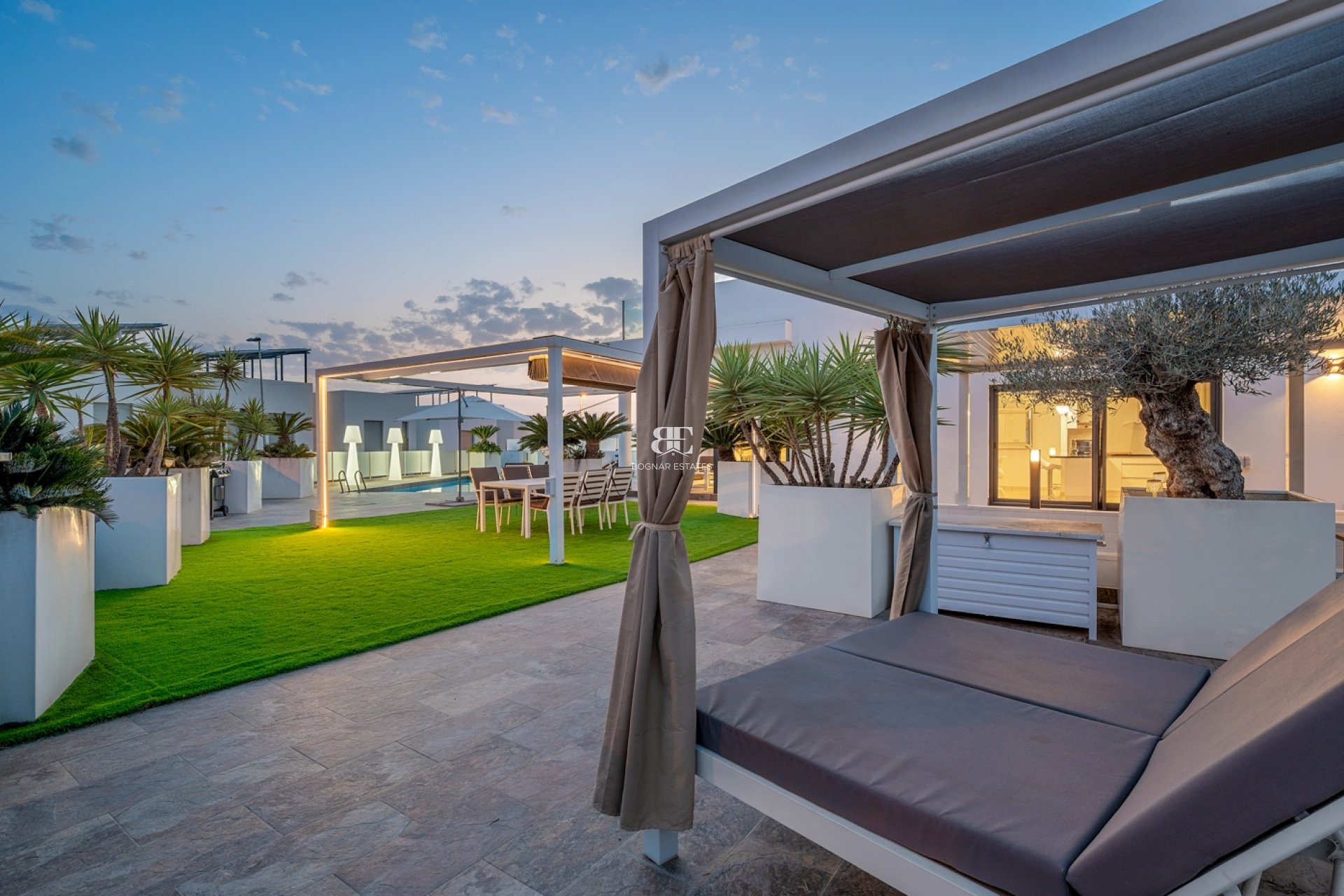 Wiederverkauf - Villa -
Orihuela Costa - Villamartín