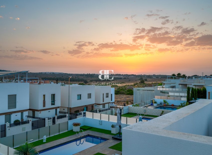 Wiederverkauf - Villa -
Orihuela Costa - Villamartín