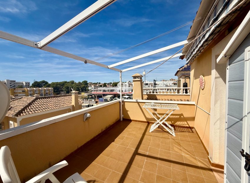 Wiederverkauf - Villa -
Orihuela Costa - Villamartín