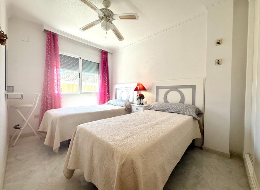 Wiederverkauf - Villa -
Orihuela Costa - Villamartín