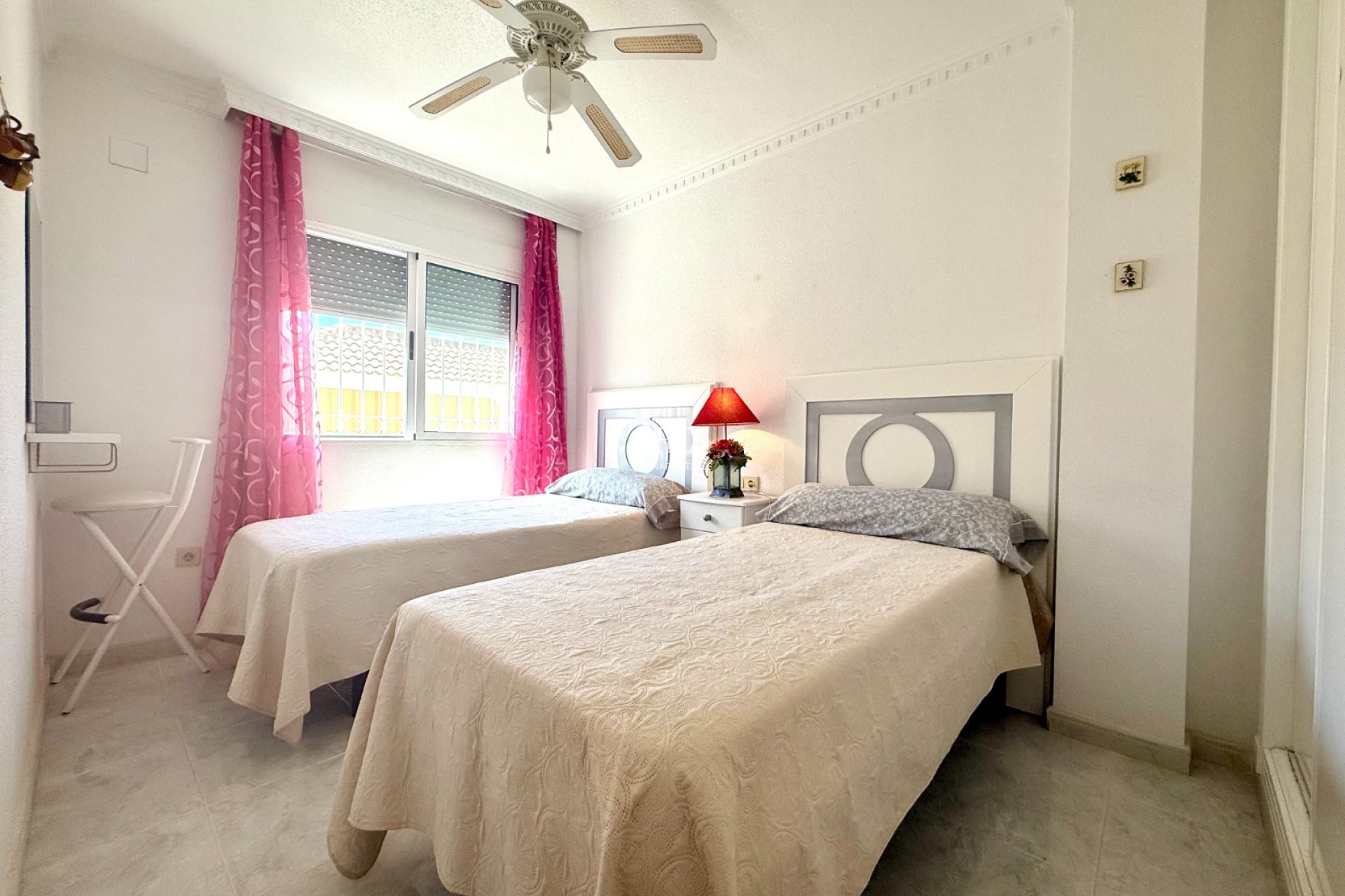 Wiederverkauf - Villa -
Orihuela Costa - Villamartín