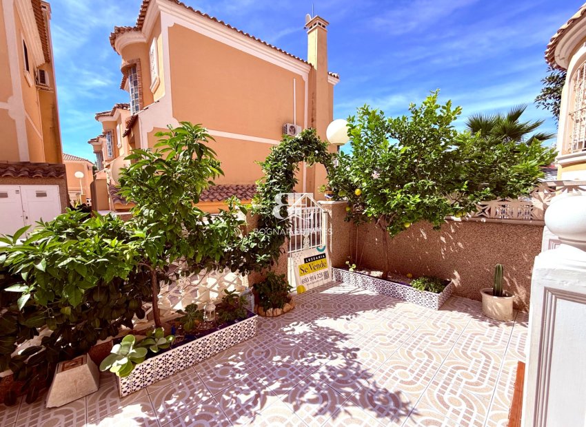 Wiederverkauf - Villa -
Orihuela Costa - Villamartín