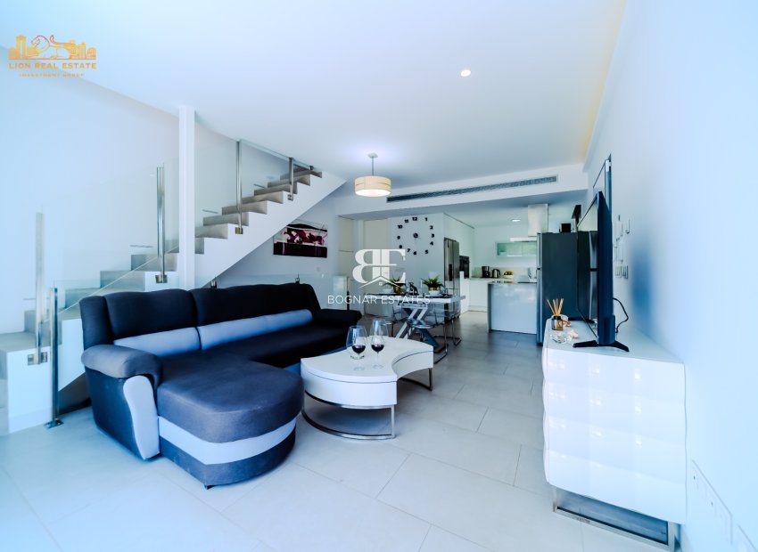 Wiederverkauf - Villa -
Orihuela Costa - Villamartín