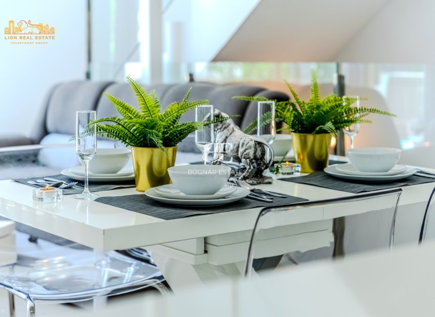 Wiederverkauf - Villa -
Orihuela Costa - Villamartín