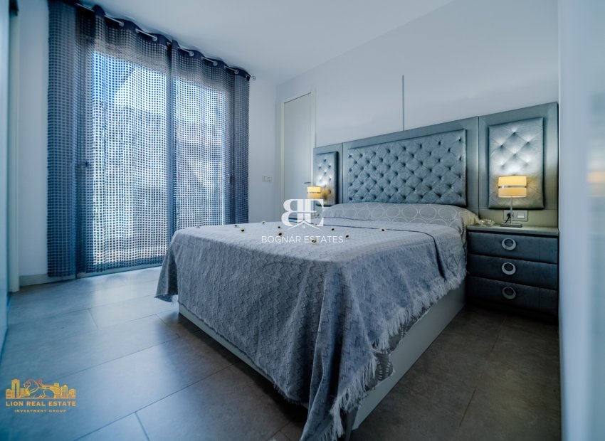 Wiederverkauf - Villa -
Orihuela Costa - Villamartín