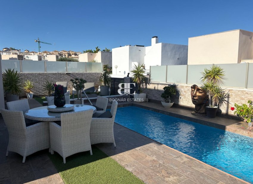 Wiederverkauf - Villa -
Orihuela Costa - Villamartín