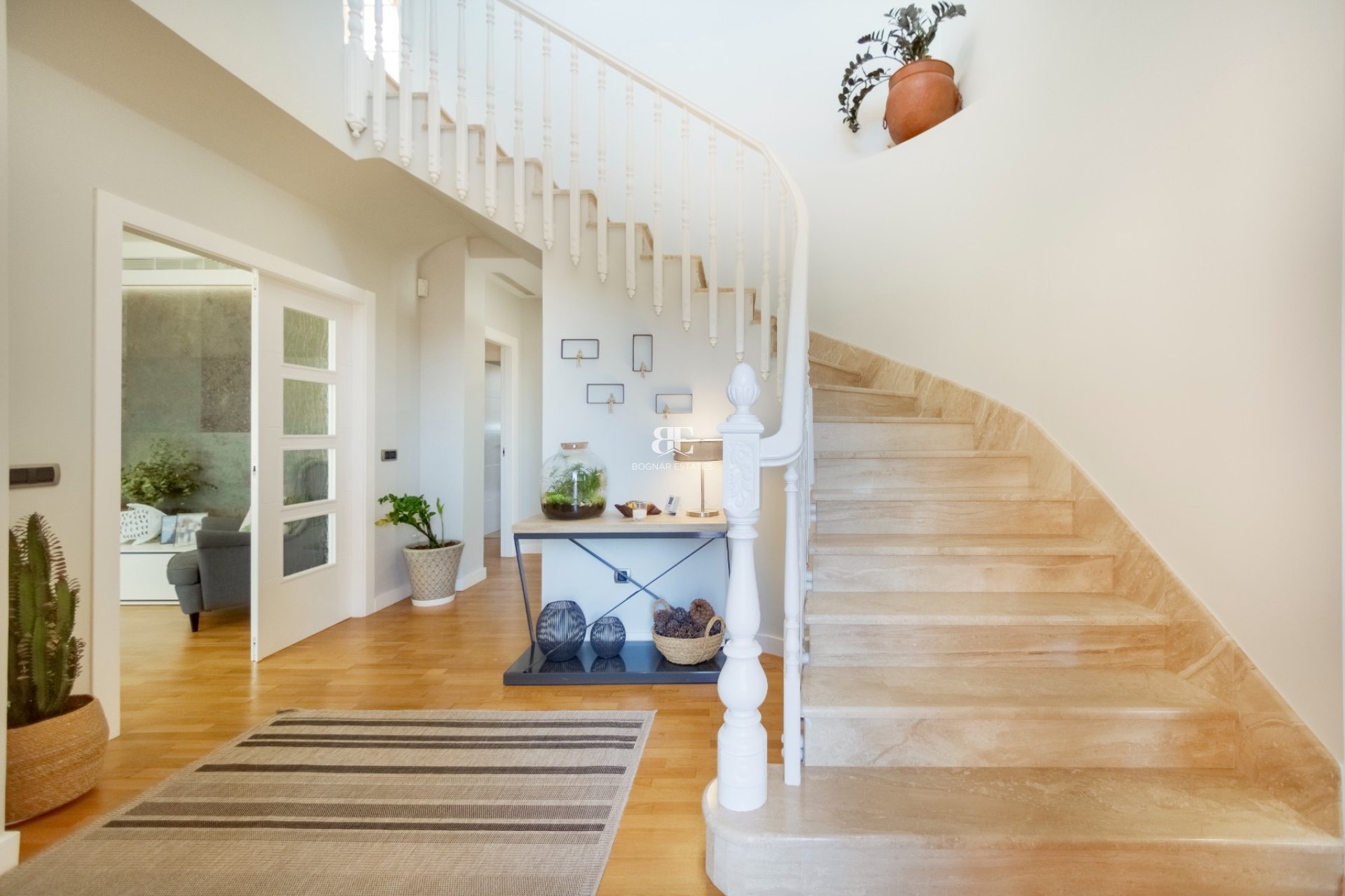 Wiederverkauf - Villa -
San Vicente del Raspeig - Los Girasoles