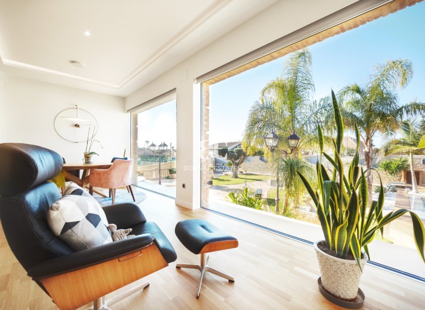 Wiederverkauf - Villa -
San Vicente del Raspeig - Los Girasoles