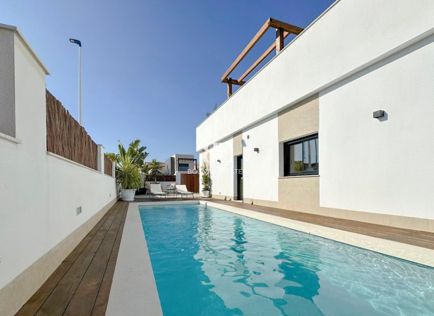 Wiederverkauf - Villa -
Santiago de la Ribera