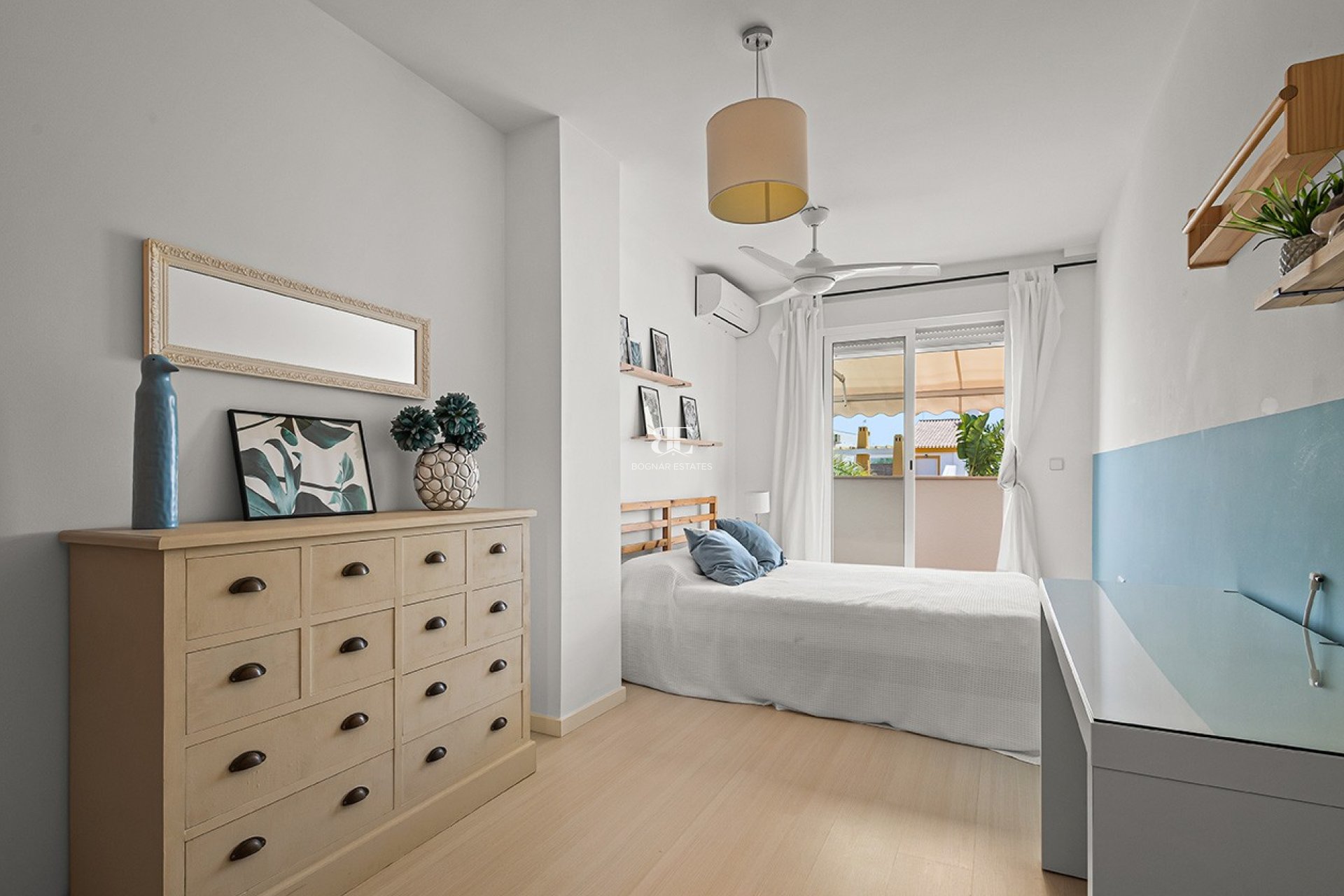 Wiederverkauf - Villa -
Torre de la Horadada - Pueblo Latino