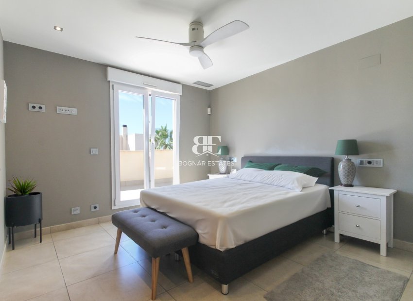 Wiederverkauf - Villa -
Torrevieja - Aguas Nuevas