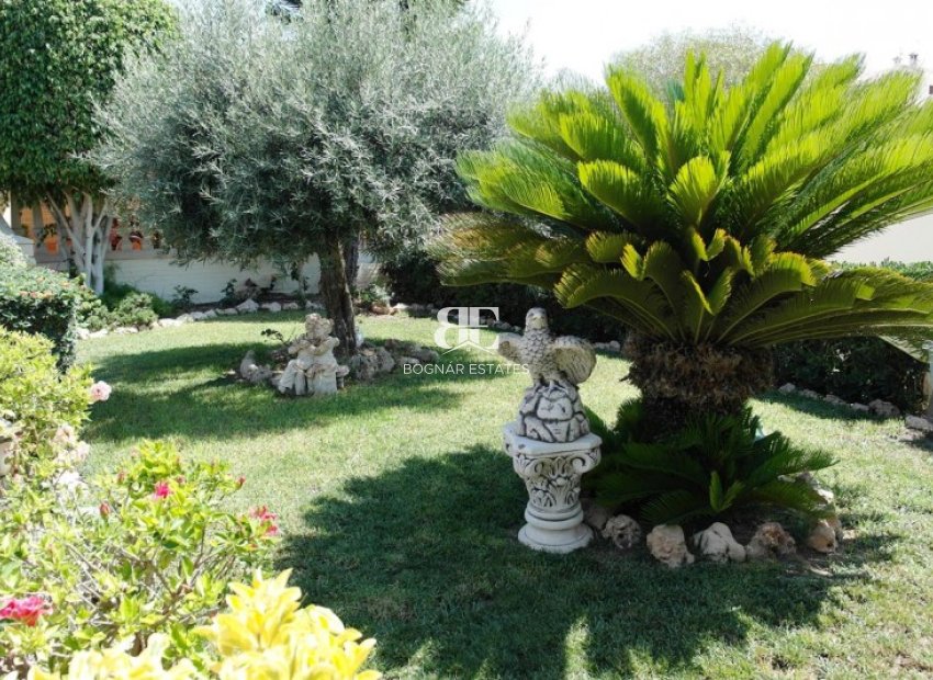 Wiederverkauf - Villa -
Torrevieja - Aguas Nuevas