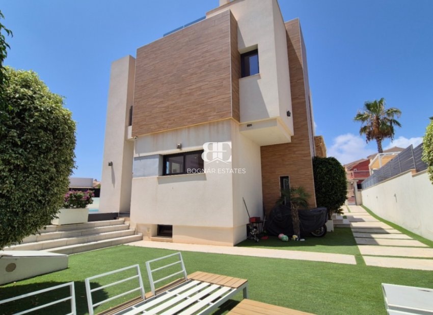 Wiederverkauf - Villa -
Torrevieja - Costa Blanca Sur