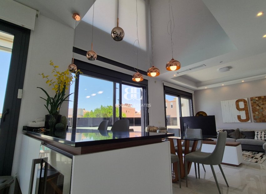 Wiederverkauf - Villa -
Torrevieja - Costa Blanca Sur