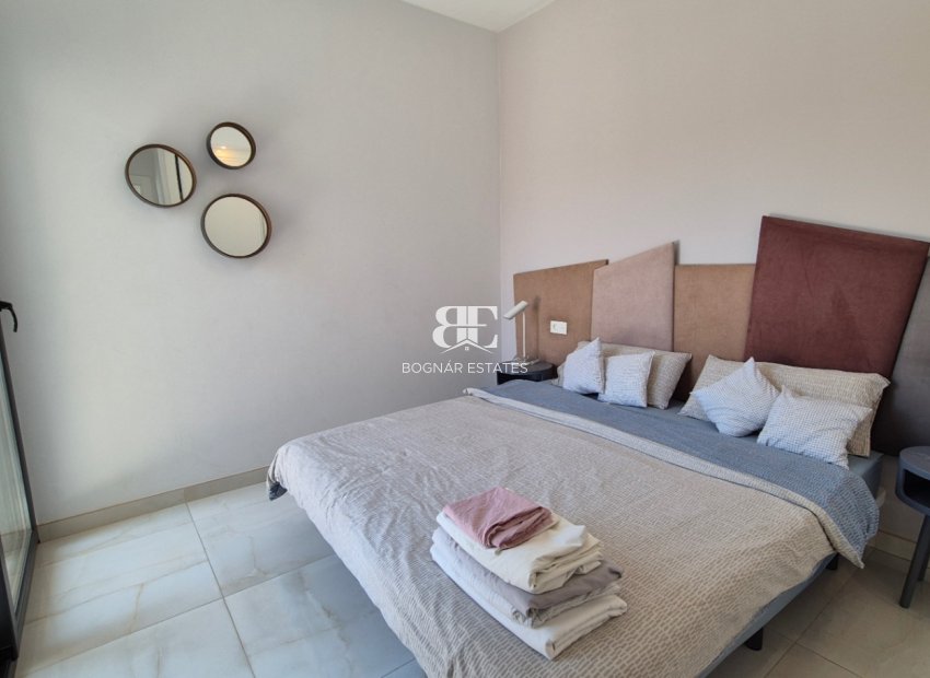 Wiederverkauf - Villa -
Torrevieja - Costa Blanca Sur