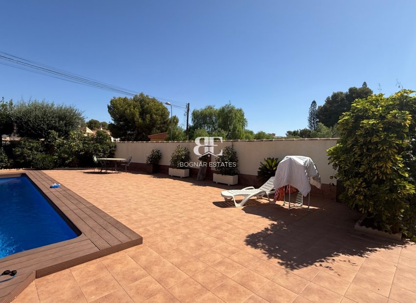 Wiederverkauf - Villa -
Torrevieja - Costa Blanca Sur