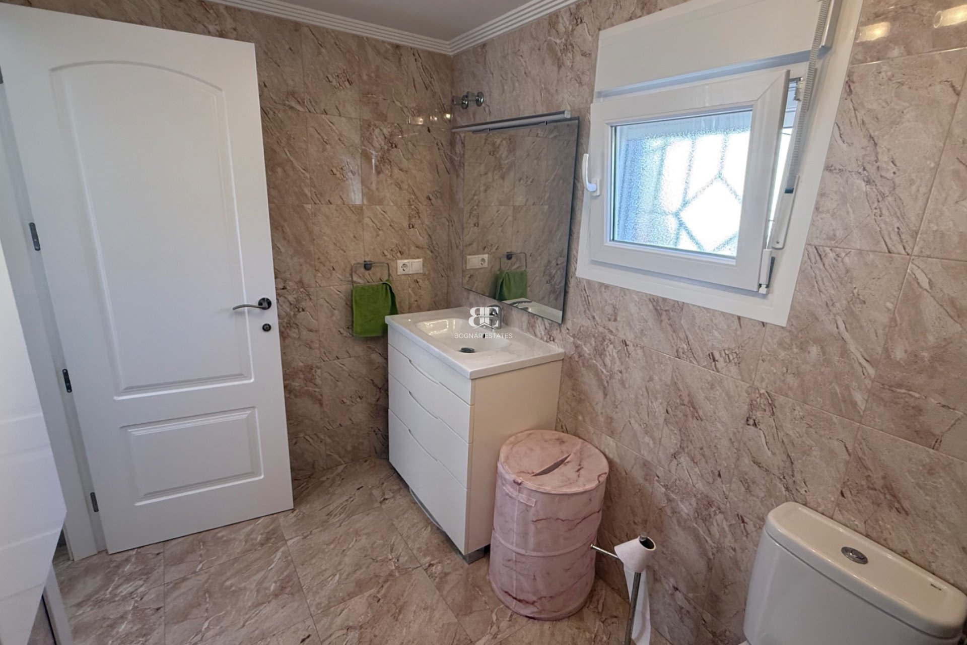 Wiederverkauf - Villa -
Torrevieja - Costa Blanca Sur