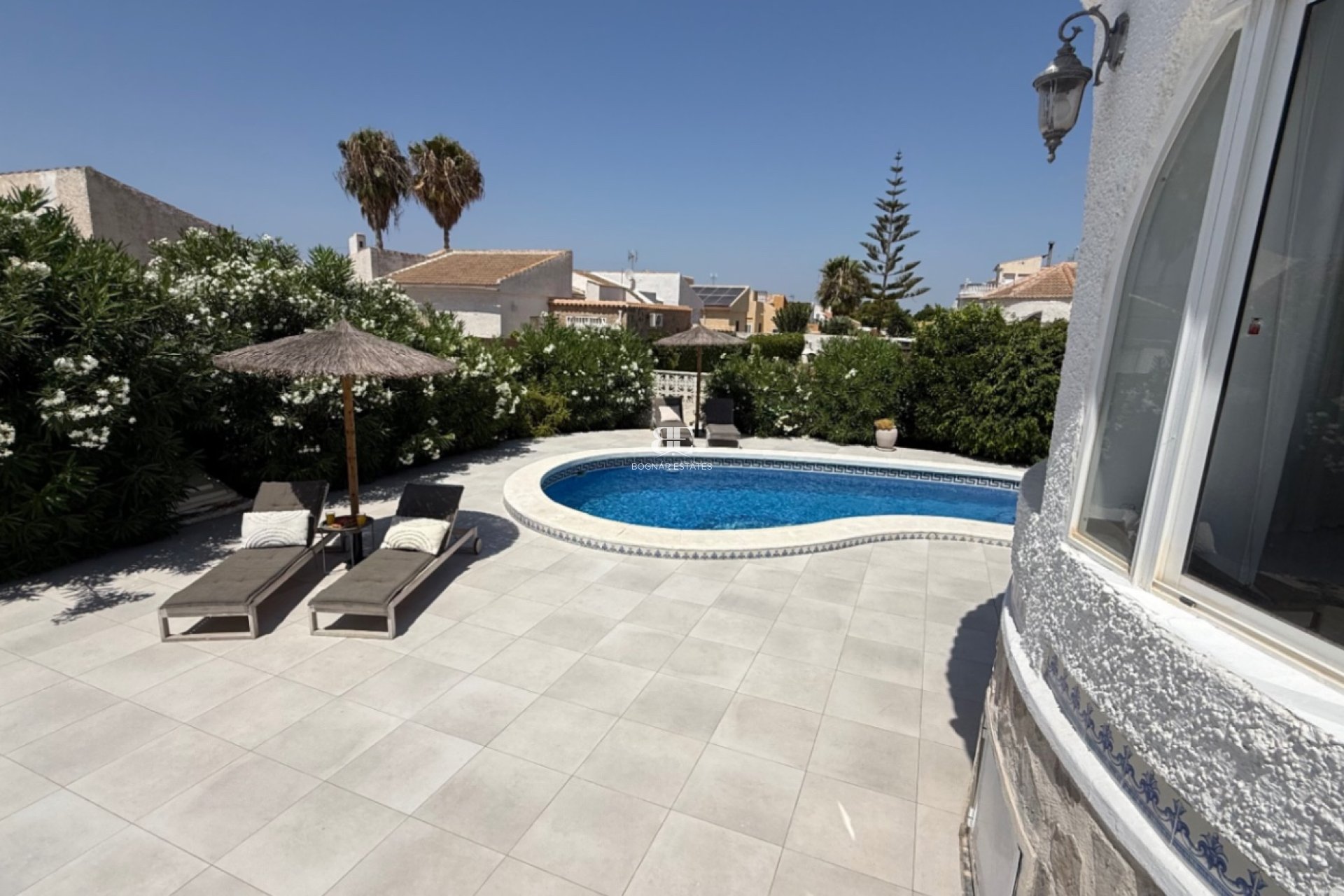 Wiederverkauf - Villa -
Torrevieja - Costa Blanca Sur