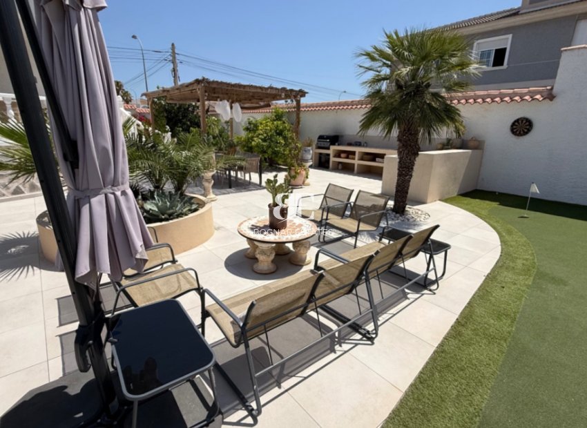 Wiederverkauf - Villa -
Torrevieja - Costa Blanca Sur