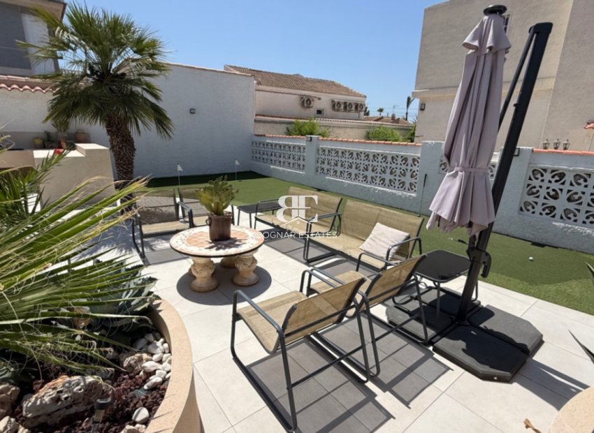 Wiederverkauf - Villa -
Torrevieja - Costa Blanca Sur