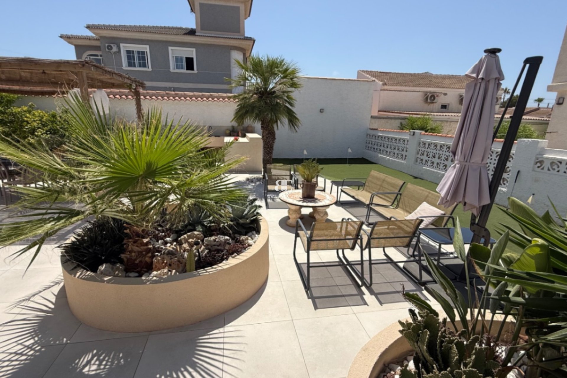 Wiederverkauf - Villa -
Torrevieja - Costa Blanca Sur