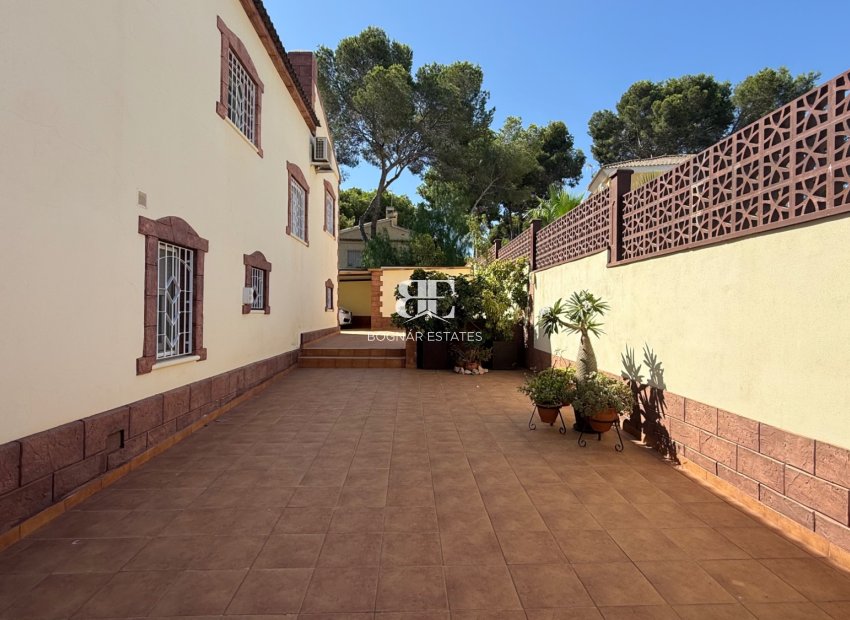 Wiederverkauf - Villa -
Torrevieja - Costa Blanca