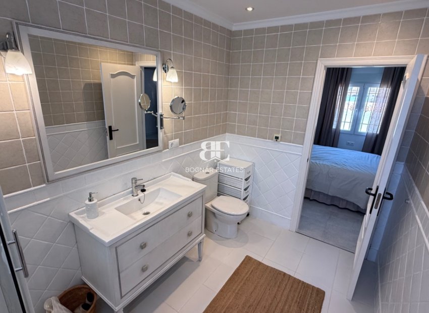 Wiederverkauf - Villa -
Torrevieja - Costa Blanca