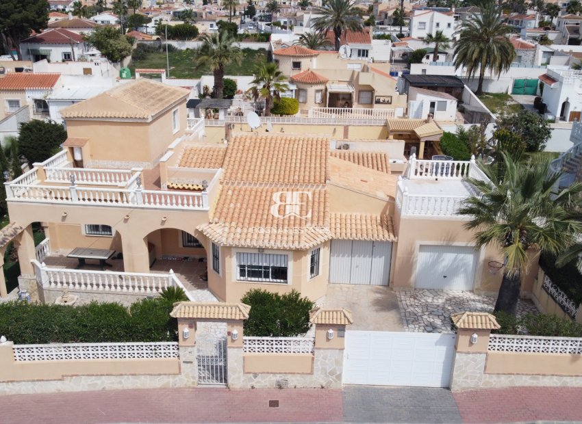 Wiederverkauf - Villa -
Torrevieja - El Chaparral