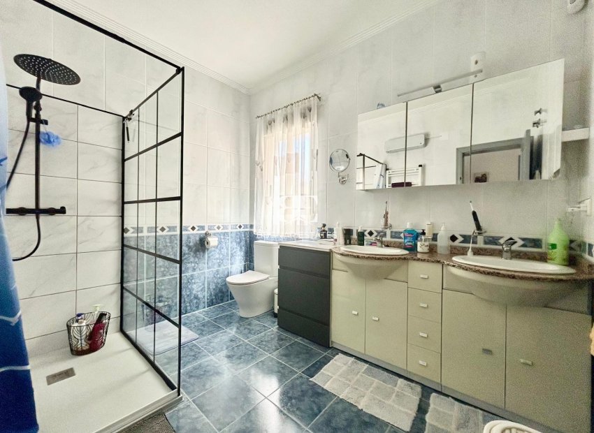 Wiederverkauf - Villa -
Torrevieja - La Siesta