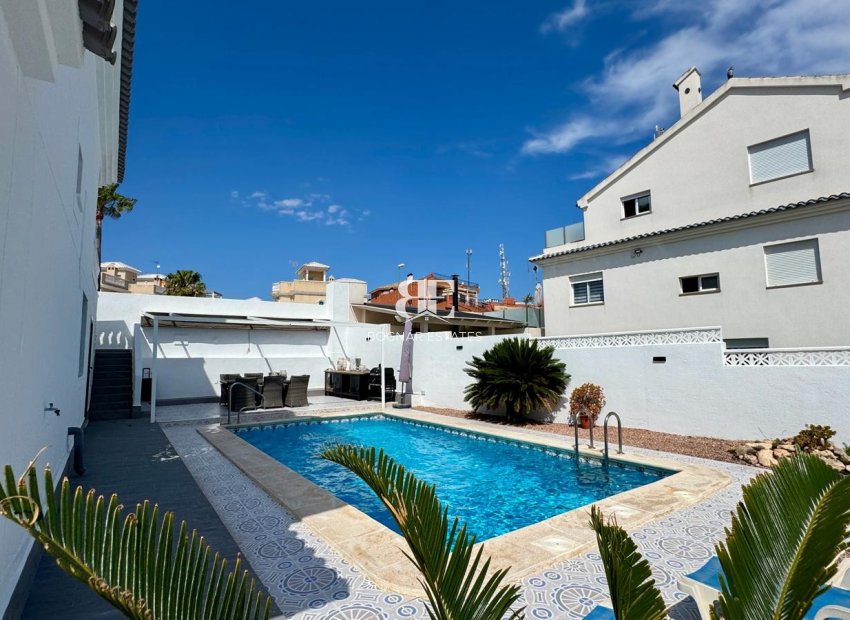 Wiederverkauf - Villa -
Torrevieja - Los Altos*