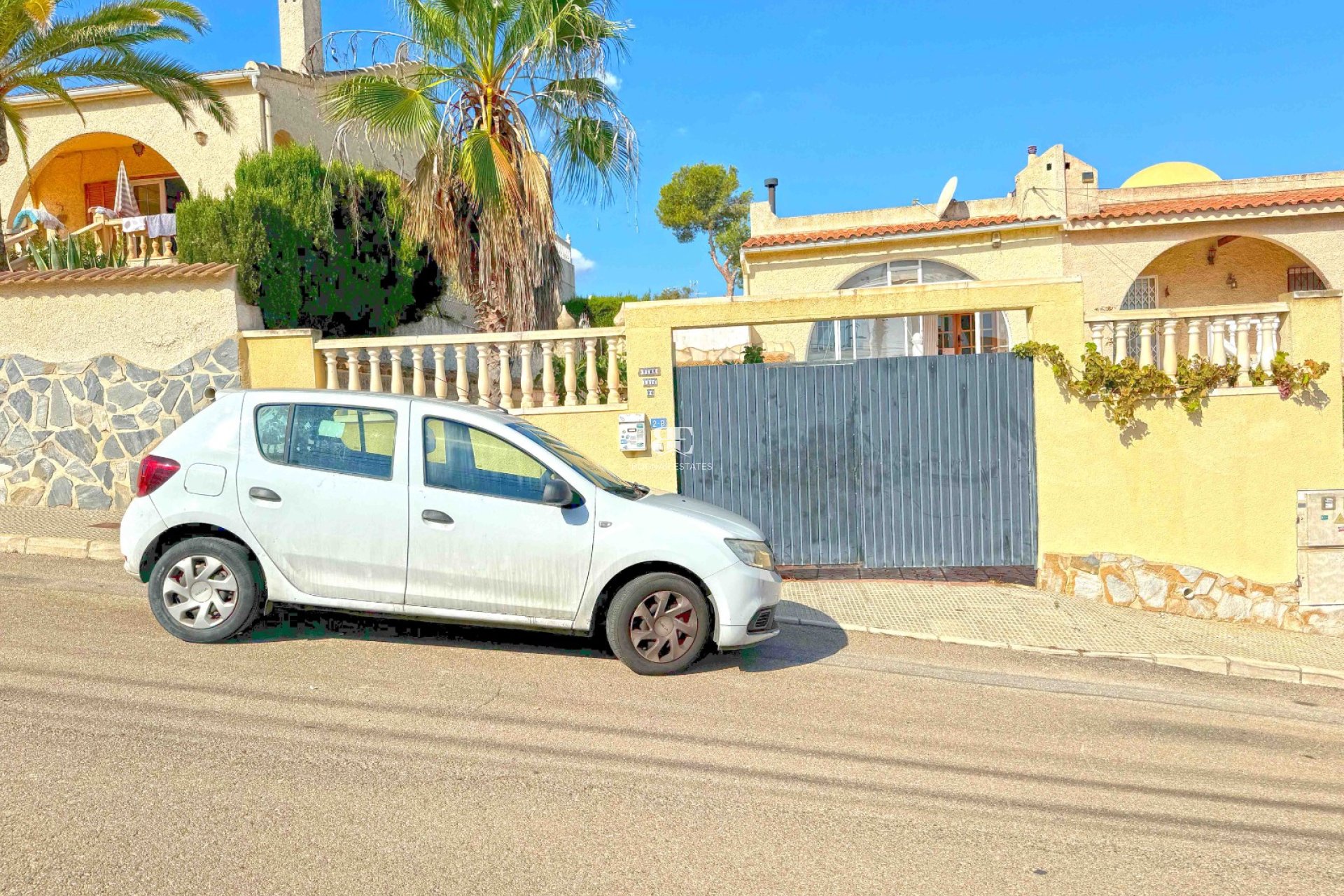 Wiederverkauf - Villa -
Torrevieja - Los Balcones - Los Altos del Edén