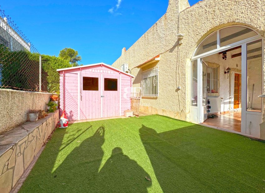 Wiederverkauf - Villa -
Torrevieja - Los Balcones - Los Altos del Edén