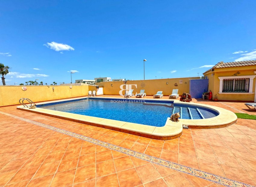 Wiederverkauf - Villa -
Torrevieja - Los Balcones - Los Altos del Edén