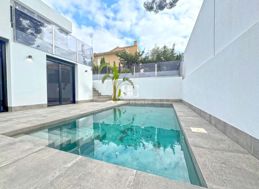Wiederverkauf - Villa -
Torrevieja - Los Balcones - Los Altos del Edén