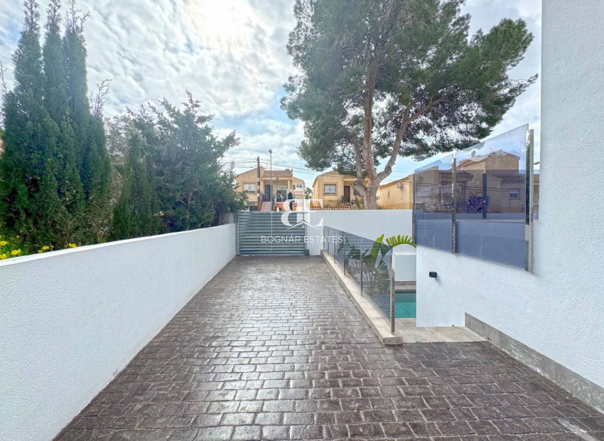 Wiederverkauf - Villa -
Torrevieja - Los Balcones - Los Altos del Edén