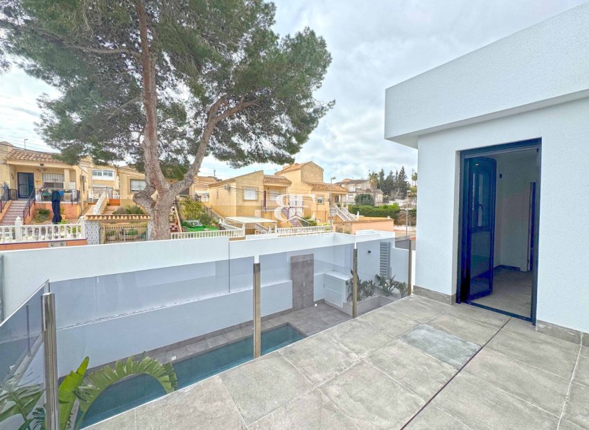 Wiederverkauf - Villa -
Torrevieja - Los Balcones - Los Altos del Edén