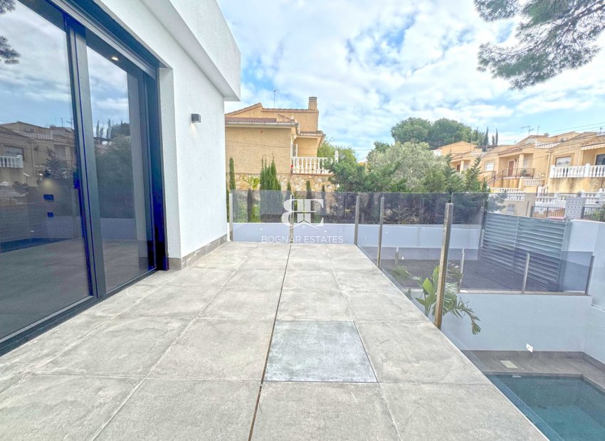 Wiederverkauf - Villa -
Torrevieja - Los Balcones - Los Altos del Edén