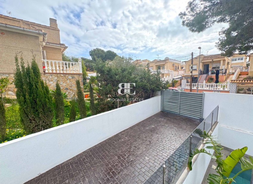 Wiederverkauf - Villa -
Torrevieja - Los Balcones - Los Altos del Edén
