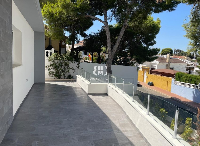 Wiederverkauf - Villa -
Torrevieja - Los Balcones