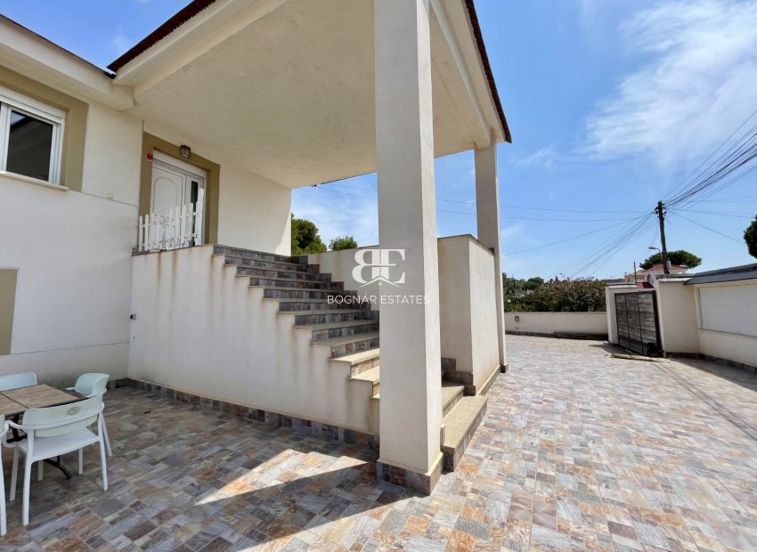 Wiederverkauf - Villa -
Torrevieja - Los Balcones