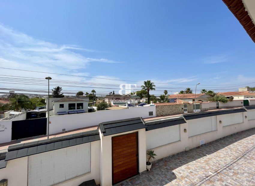 Wiederverkauf - Villa -
Torrevieja - Los Balcones