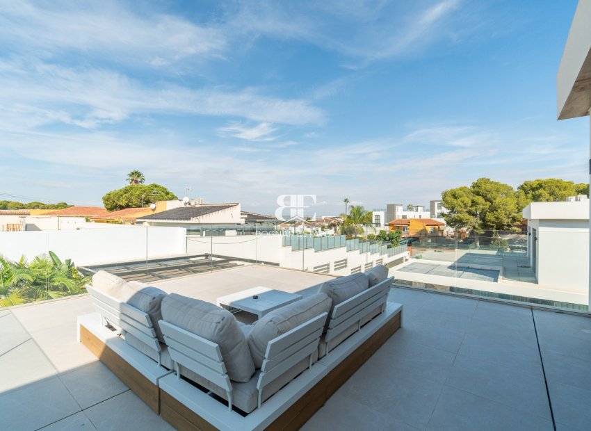 Wiederverkauf - Villa -
Torrevieja - Los Balcones