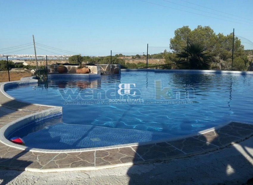 Wiederverkauf - Villa -
Torrevieja - Los Balcones