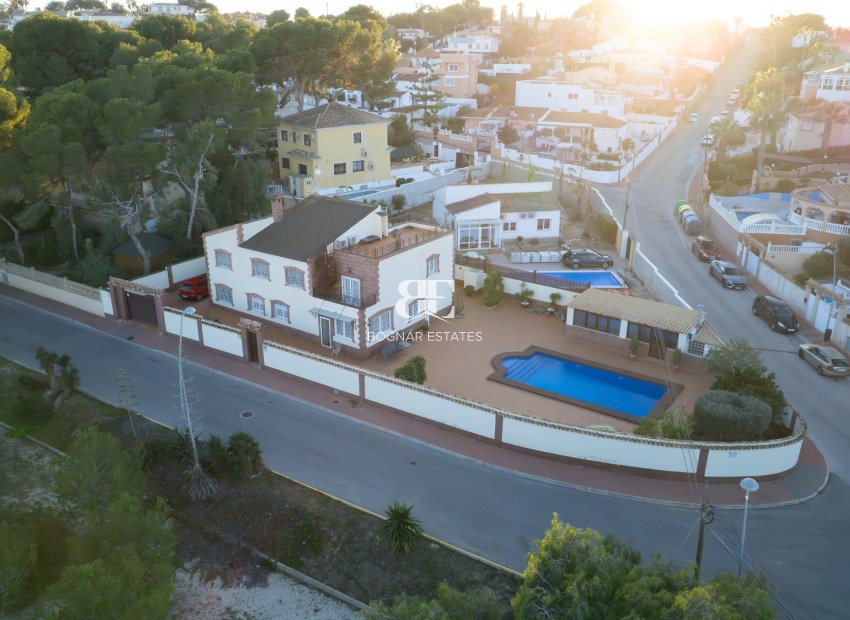 Wiederverkauf - Villa -
Torrevieja - Los Balcones