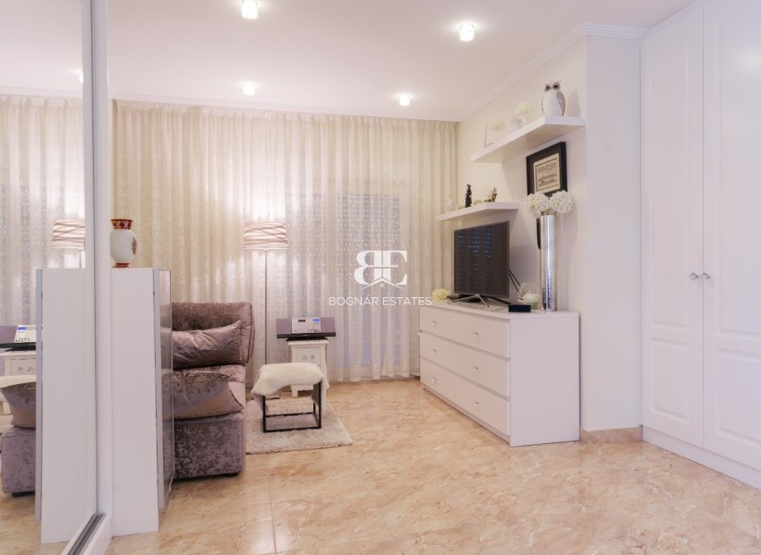 Wiederverkauf - Villa -
Torrevieja - Los Balcones